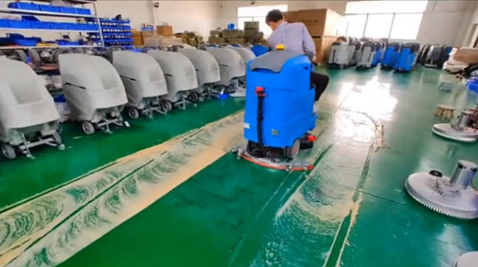 龙岩2023年还在用人工的物业保洁不妨试试洗地机吧
